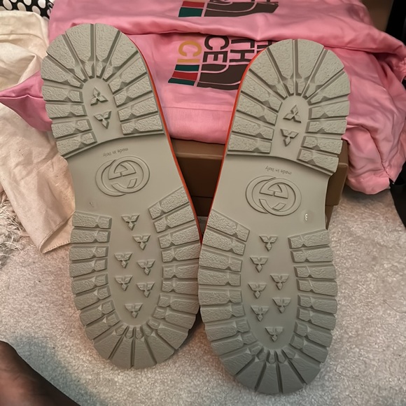 Men’s Limited edition Gucci North Face slides size 8. Also fits woman size 9/10 - Picture 2 of 4